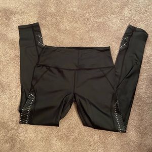 VS Knockout leggings